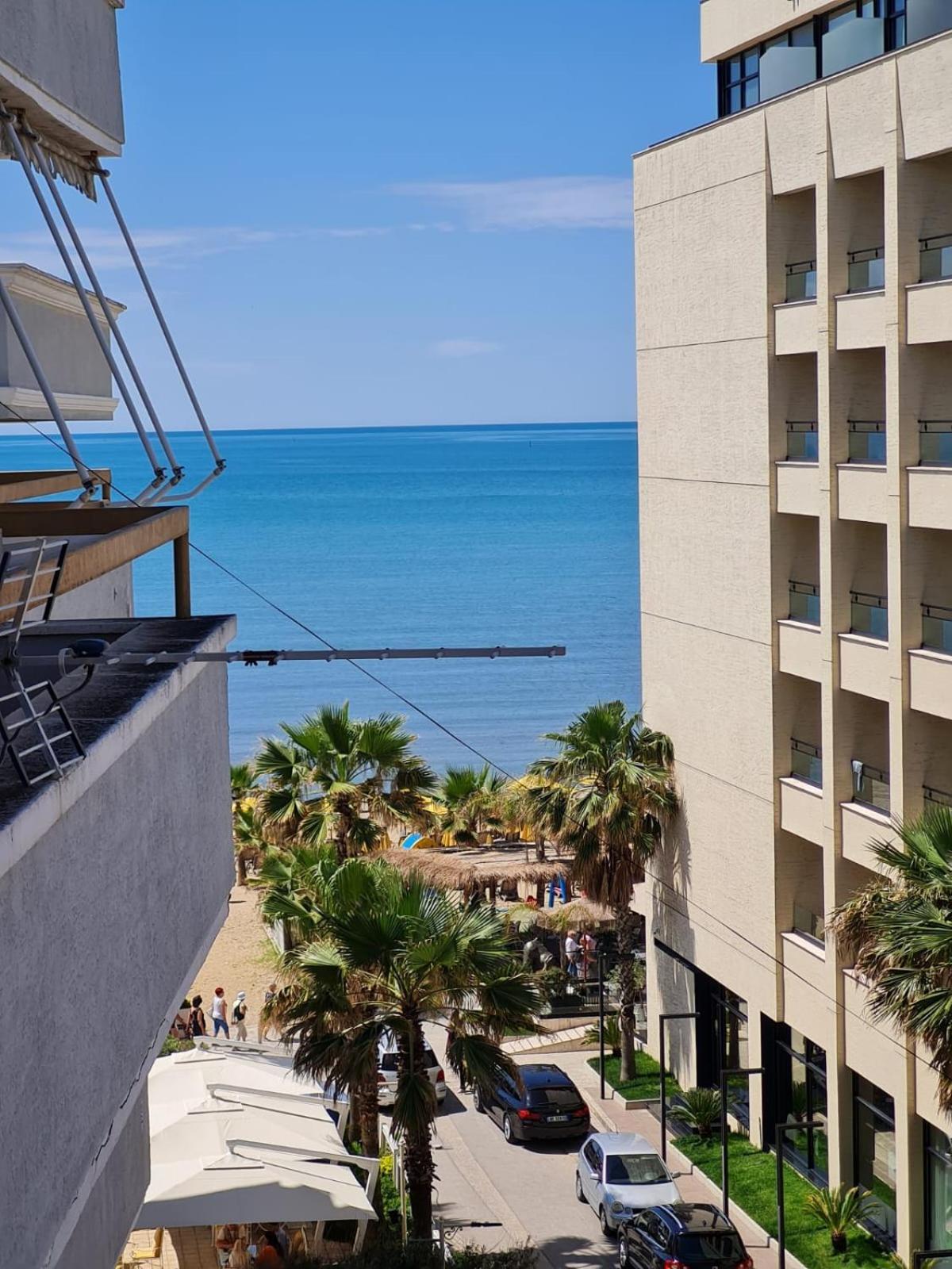 Sara-El Seaside Apartment Durrës Eksteriør bilde